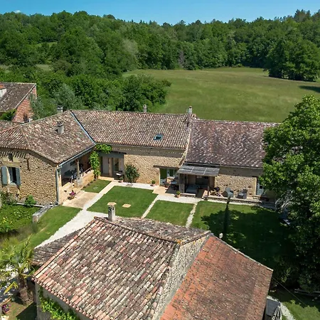 Hébergement de vacances Au Coin Des Arbres - Laurier&genevrier Biron (Dordogne)
